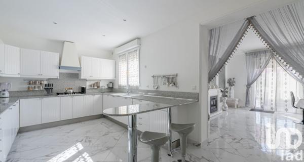 Maison à vendre 10 pièces 367 m² Melun