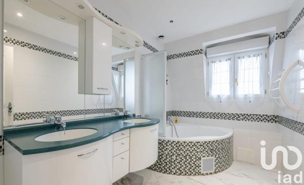 Maison à vendre 10 pièces 367 m² Melun