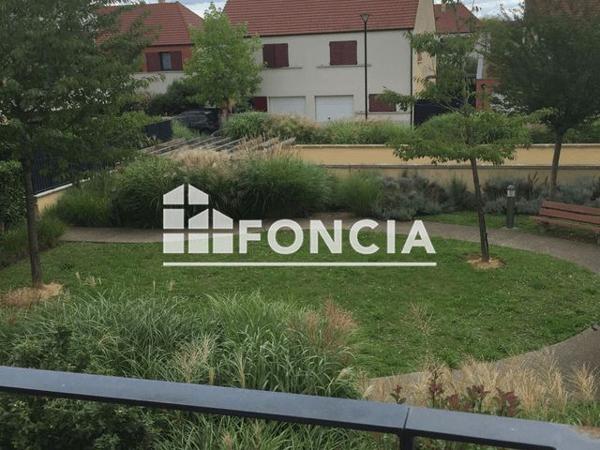 Location Appartement 5 pièces 100.15 m² - 1 RUE GERMAINE TILLON La Queue En Brie 94510