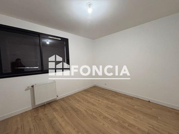 Location Appartement 5 pièces 100.15 m² - 1 RUE GERMAINE TILLON La Queue En Brie 94510