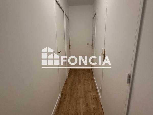 Location Appartement 5 pièces 100.15 m² - 1 RUE GERMAINE TILLON La Queue En Brie 94510