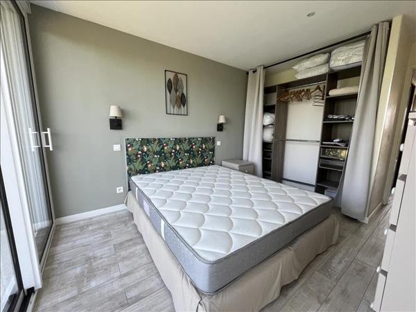 Appartement à louer 1 218 € CC LE BOUSCAT 3 p 78 m² DPE D