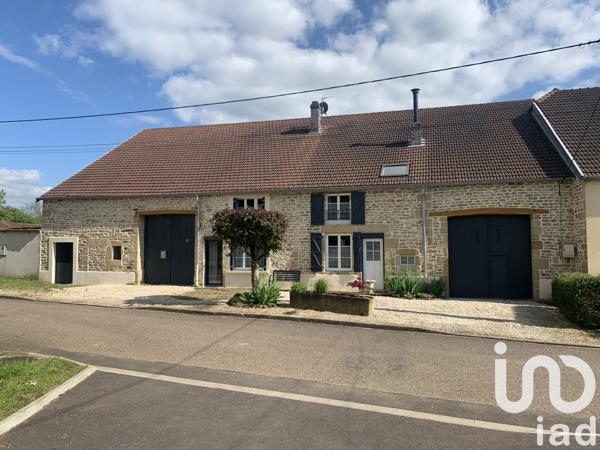 Maison 7 pièces de 211 m² à Haute-Amance (52600)