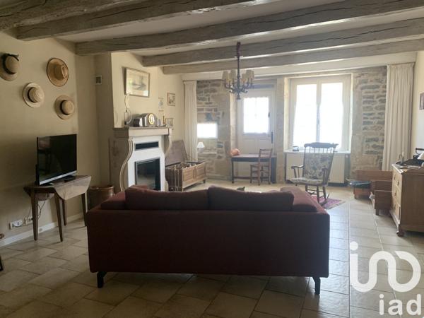 Maison 7 pièces de 211 m² à Haute-Amance (52600)