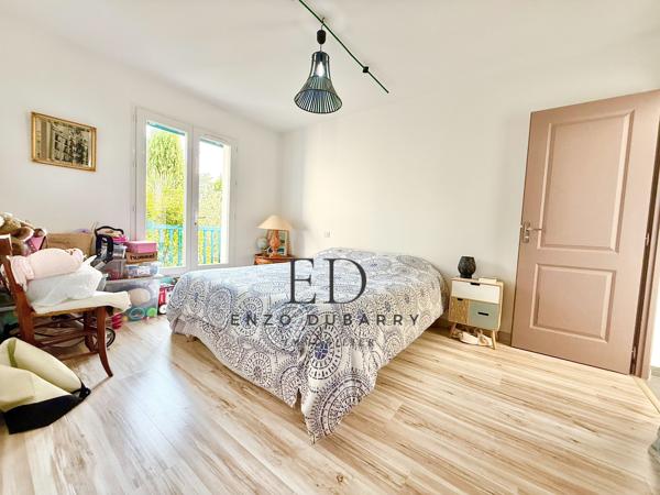 Maison
         6 pièces
        - 170 m² Bien prestige