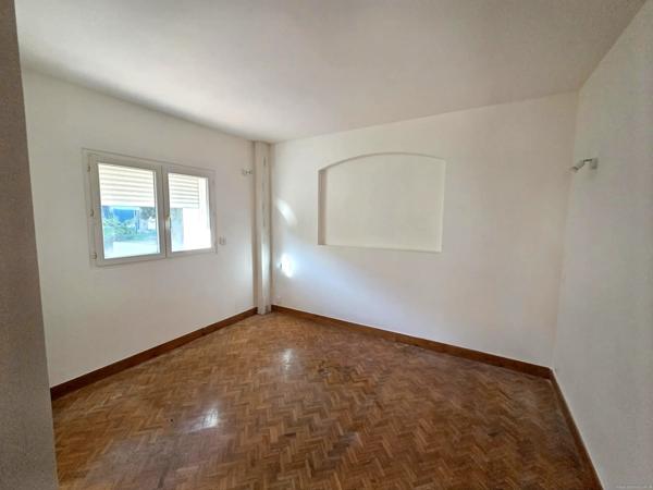 Appartement T3/4 avec terrasse et garage