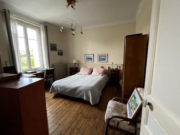 Maison à vendre |  Montmoreau-Saint-Cybard |  7 pièces | 170 m²