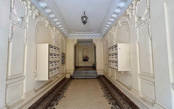 Appartement à louer    3 pièces • 60,40 m2 Nice