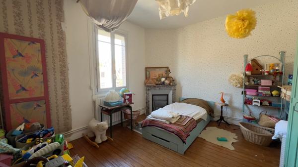 MAISON DE CHARME à vendre 8 pièces CENTRE AUFFAY (76)