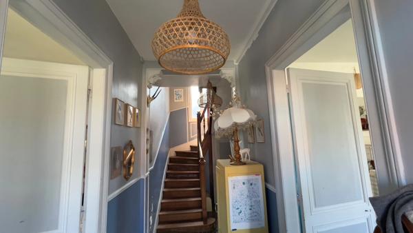 MAISON DE CHARME à vendre 8 pièces CENTRE AUFFAY (76)