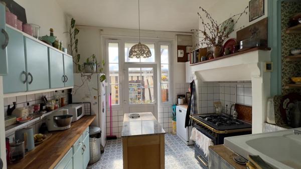 MAISON DE CHARME à vendre 8 pièces CENTRE AUFFAY (76)