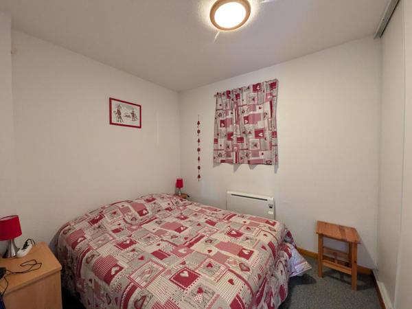 Appartement 3 pièces plus cabine avec balcon exposé sud au pied des Pistes avec 2 parkings privatifs