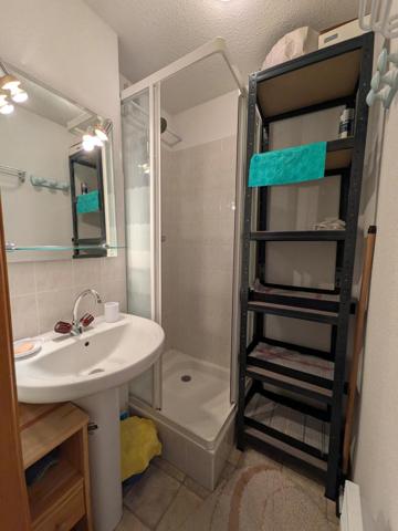 Appartement 3 pièces plus cabine avec balcon exposé sud au pied des Pistes avec 2 parkings privatifs