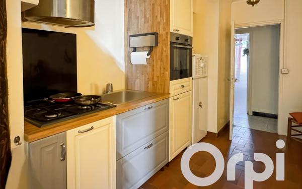 Maison à vendre    7 pièces •  Beaucaire