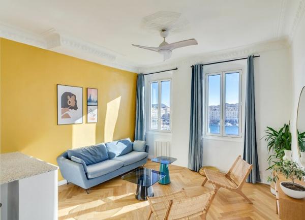 Appartement à vendre    3 pièces • 68,72 m2 Marseille 2