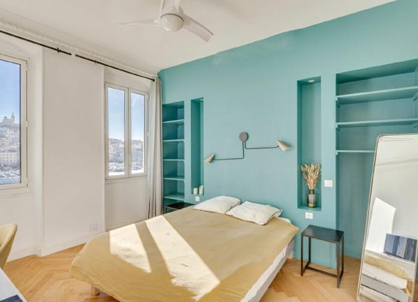 Appartement à vendre    3 pièces • 68,72 m2 Marseille 2