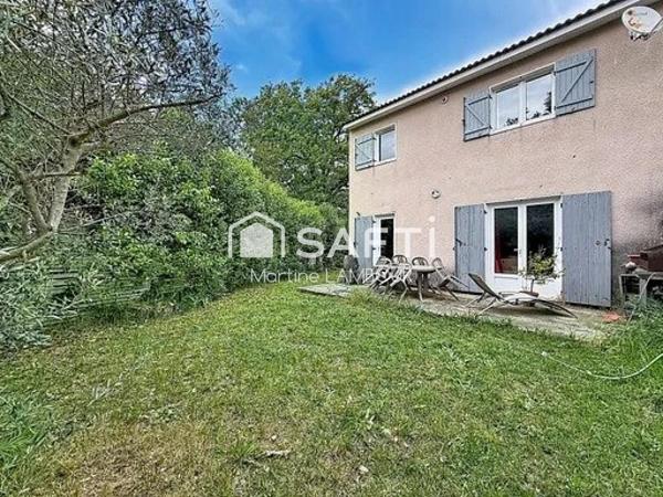 Maison T4 avec garage sur terrain de 252 m²