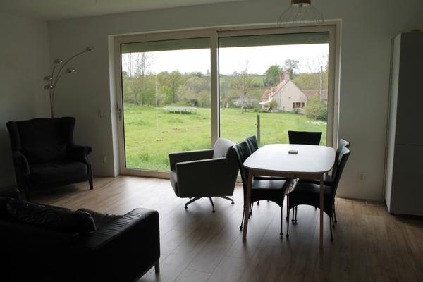 Saint Maur (18 )- Fermette rénovée avec bungalow et grande grange sur 4,7 hectares. Saint-Maur (18270)