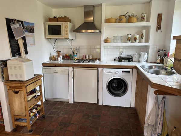 Saint Maur (18 )- Fermette rénovée avec bungalow et grande grange sur 4,7 hectares. Saint-Maur (18270)