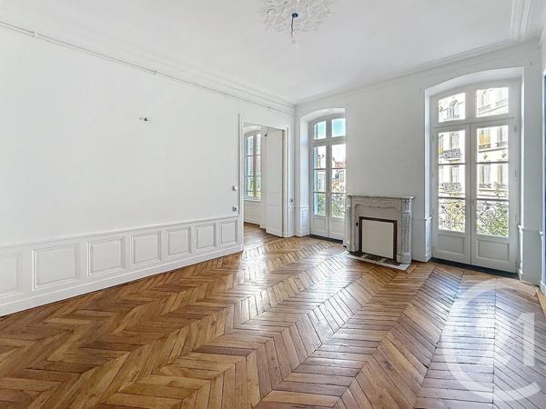 Appartement F4 à vendre  5 pièces - 105,01 m 2   CLERMONT FERRAND  - 63