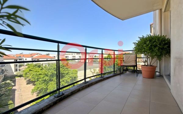Appartement à vendre    3 pièces • 65 m2 Lyon 8
