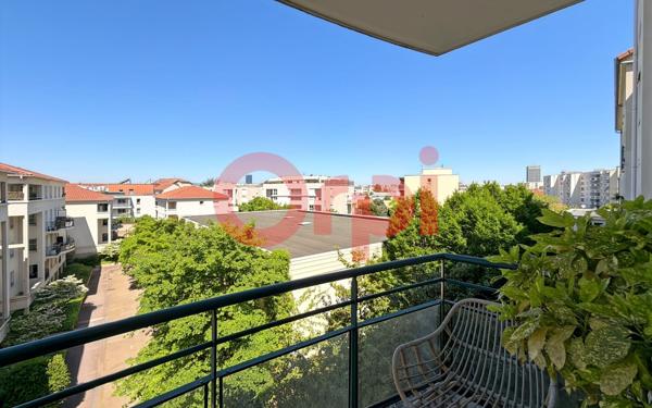 Appartement à vendre    3 pièces • 65 m2 Lyon 8