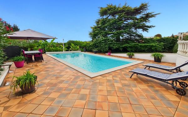 Maison à vendre    7 pièces • 200 m2 Foulayronnes