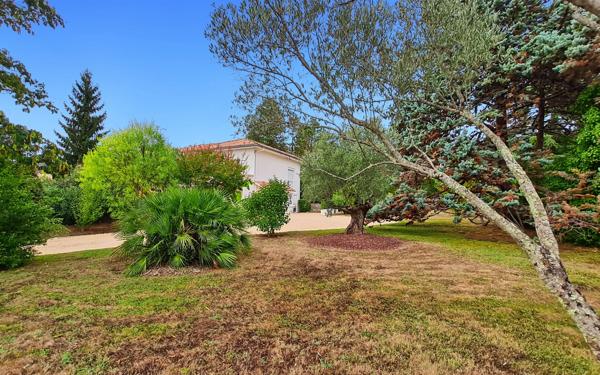 Maison à vendre    7 pièces • 200 m2 Foulayronnes