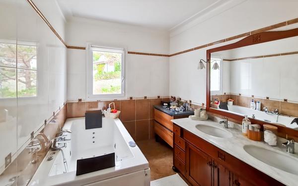 Maison à vendre    7 pièces • 200 m2 Foulayronnes