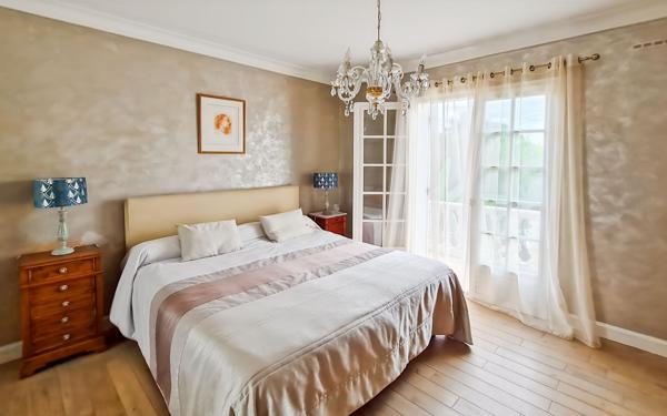 Maison à vendre    7 pièces • 200 m2 Foulayronnes