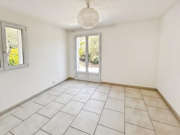 VILLA INDIVIDUELLE DE TYPE 8 PIÈCES