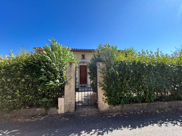 VILLA INDIVIDUELLE DE TYPE 8 PIÈCES