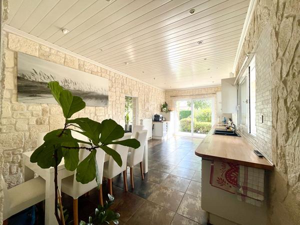 Maison Eragny 7 pièce(s) 195 m2 749 900 € **  - Référence  7996