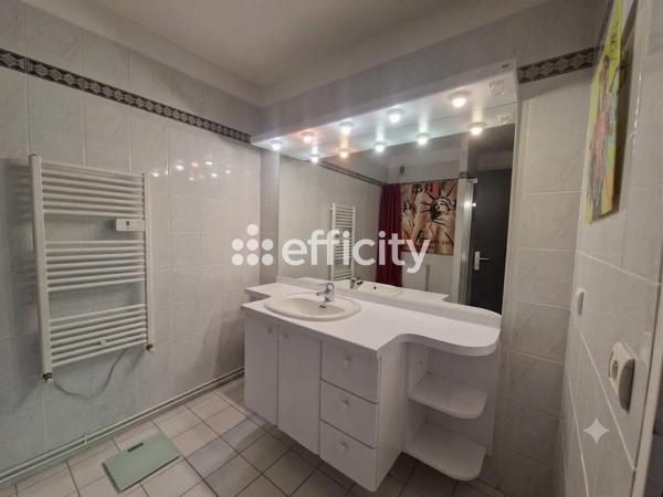 Appartement
         6 pièces
        - 180 m² Exclusivité 420 000 € *