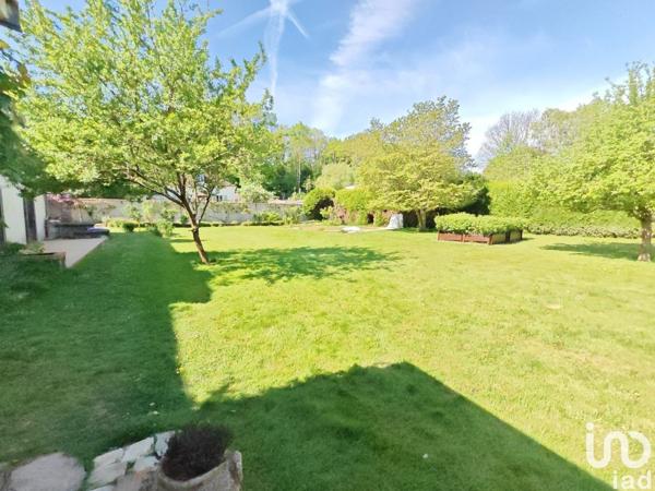 Maison 12 pièces de 312 m² à Saint-Martin-de-Nigelles (28130)