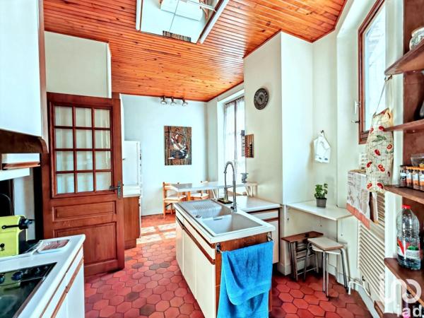 Maison 12 pièces de 312 m² à Saint-Martin-de-Nigelles (28130)