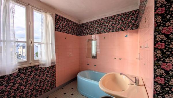 Maison à vendre 5 pièces CHATEAUNEUF DU FAOU (29)