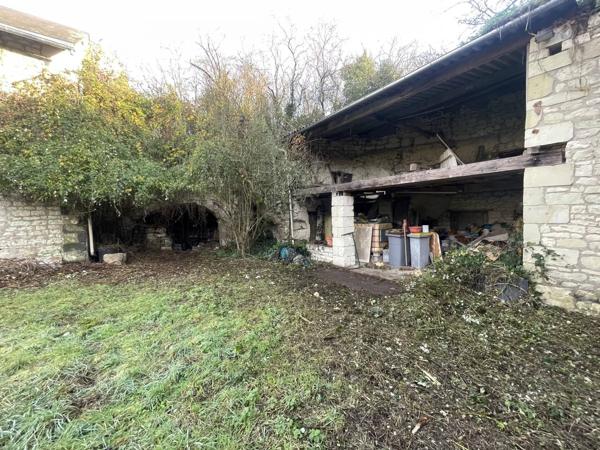 Maison en pierre de 200 m² à rénover