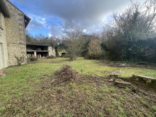 Maison en pierre de 200 m² à rénover