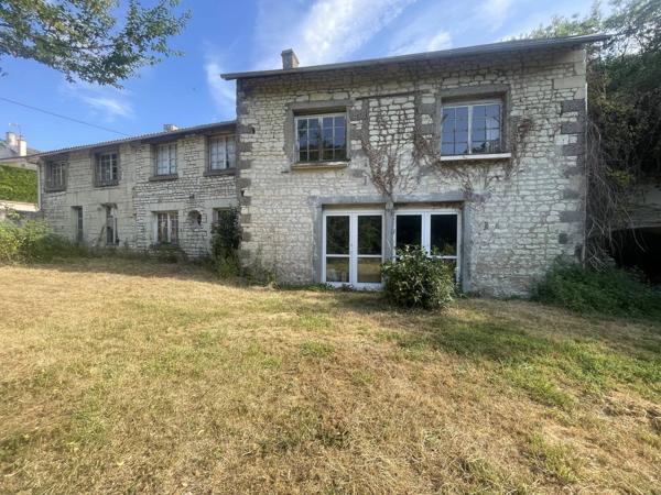 Maison en pierre de 200 m² à rénover