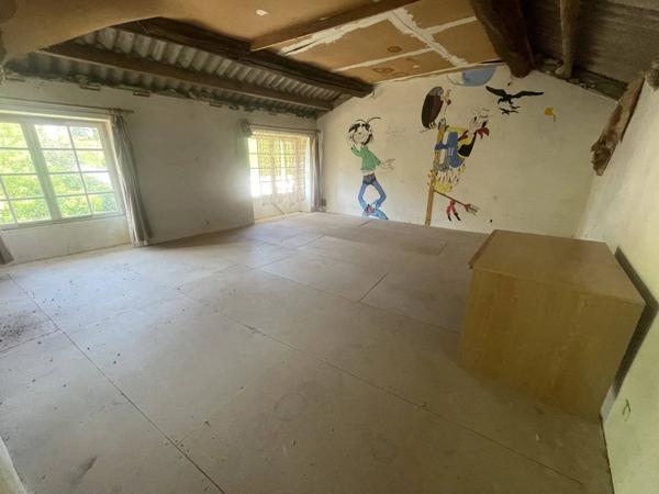 Maison en pierre de 200 m² à rénover
