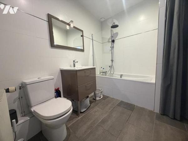 CAEN - QUARTIER HISTORIQUE - ATYPIQUE Appartement duplex de 163 m2 - Studio annexe 50 m2 - Jardin