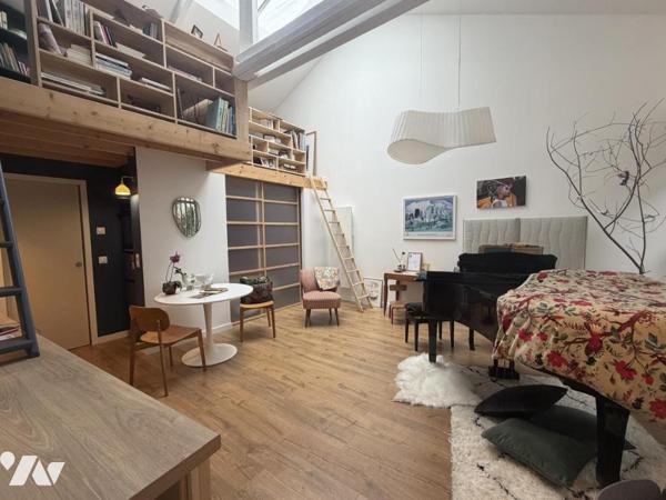 CAEN - QUARTIER HISTORIQUE - ATYPIQUE Appartement duplex de 163 m2 - Studio annexe 50 m2 - Jardin