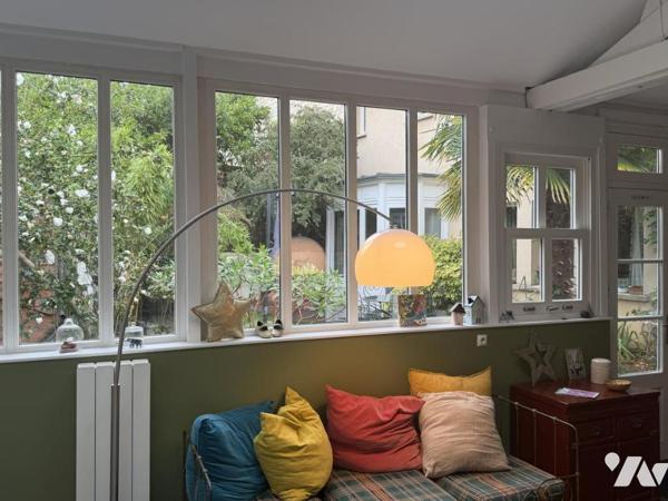 CAEN - QUARTIER HISTORIQUE - ATYPIQUE Appartement duplex de 163 m2 - Studio annexe 50 m2 - Jardin