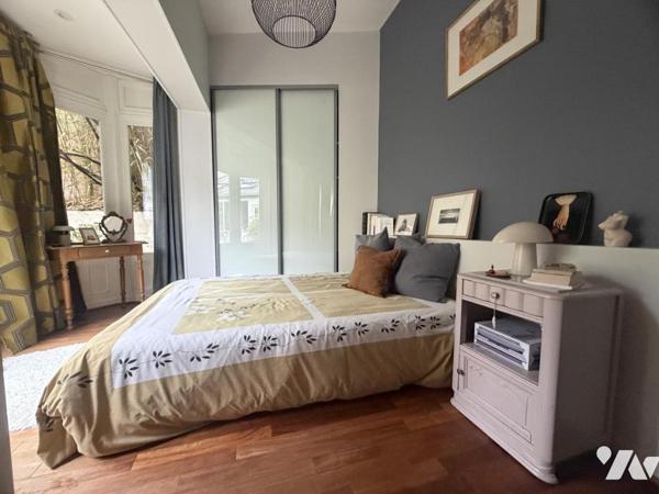 CAEN - QUARTIER HISTORIQUE - ATYPIQUE Appartement duplex de 163 m2 - Studio annexe 50 m2 - Jardin