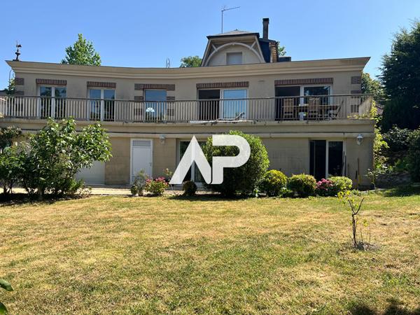 Maison Montmorency 7 pièce(s) 190 m2 975 000 € **  - Référence  1663