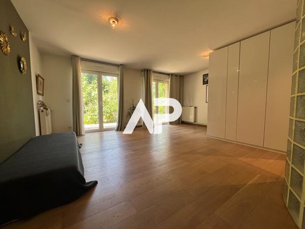 Maison Montmorency 7 pièce(s) 190 m2 975 000 € **  - Référence  1663