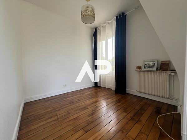 Maison Montmorency 7 pièce(s) 190 m2 975 000 € **  - Référence  1663