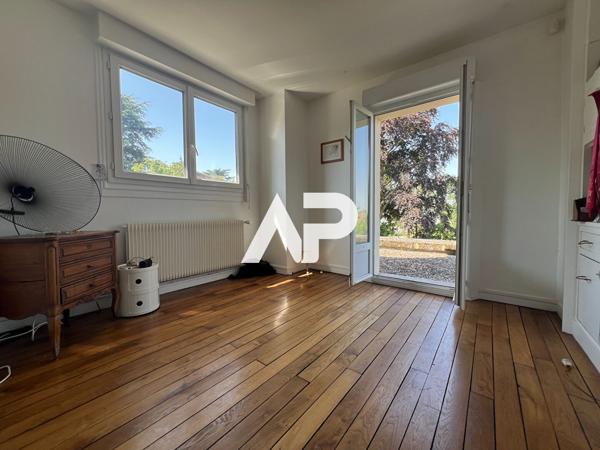 Maison Montmorency 7 pièce(s) 190 m2 975 000 € **  - Référence  1663