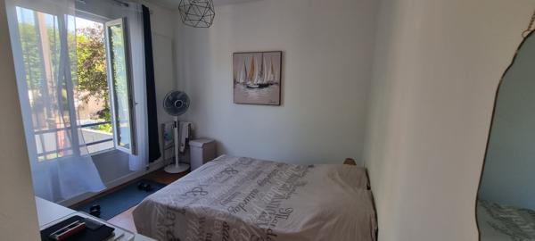 Maison
         5 pièces
        - 95 m² 345 000 € *